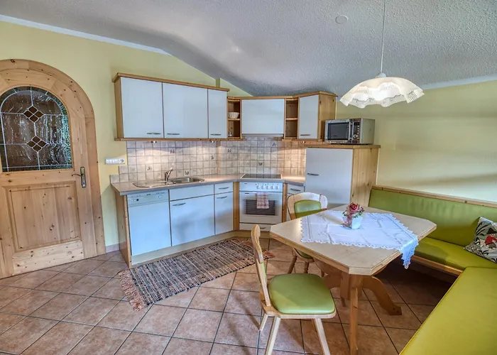 ゲストハウス Appartments Geisler 4*